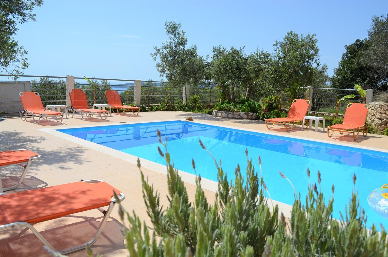 Villa Eri Lourdata  Exterior foto